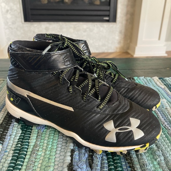 Under Armour Baseball Cleats - Picture 5 of 6